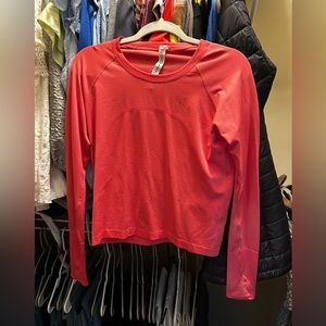 Cropped pink swiftly